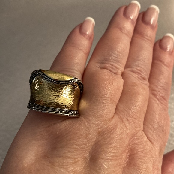 NWOT - Ladies Brushed Brass & Dark Silvertone Curved Ring - Sz 8 - Picture 6 of 11